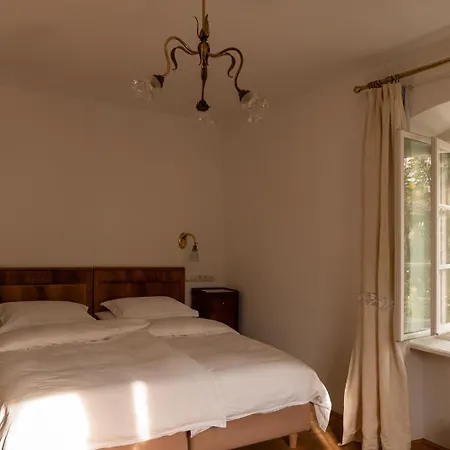 Hotel Ottmanngut And Breakfast