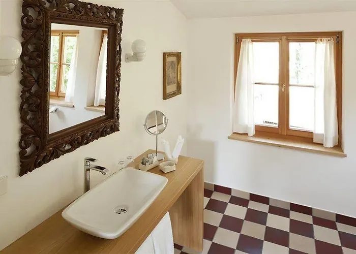 Hotel Ottmanngut And Breakfast